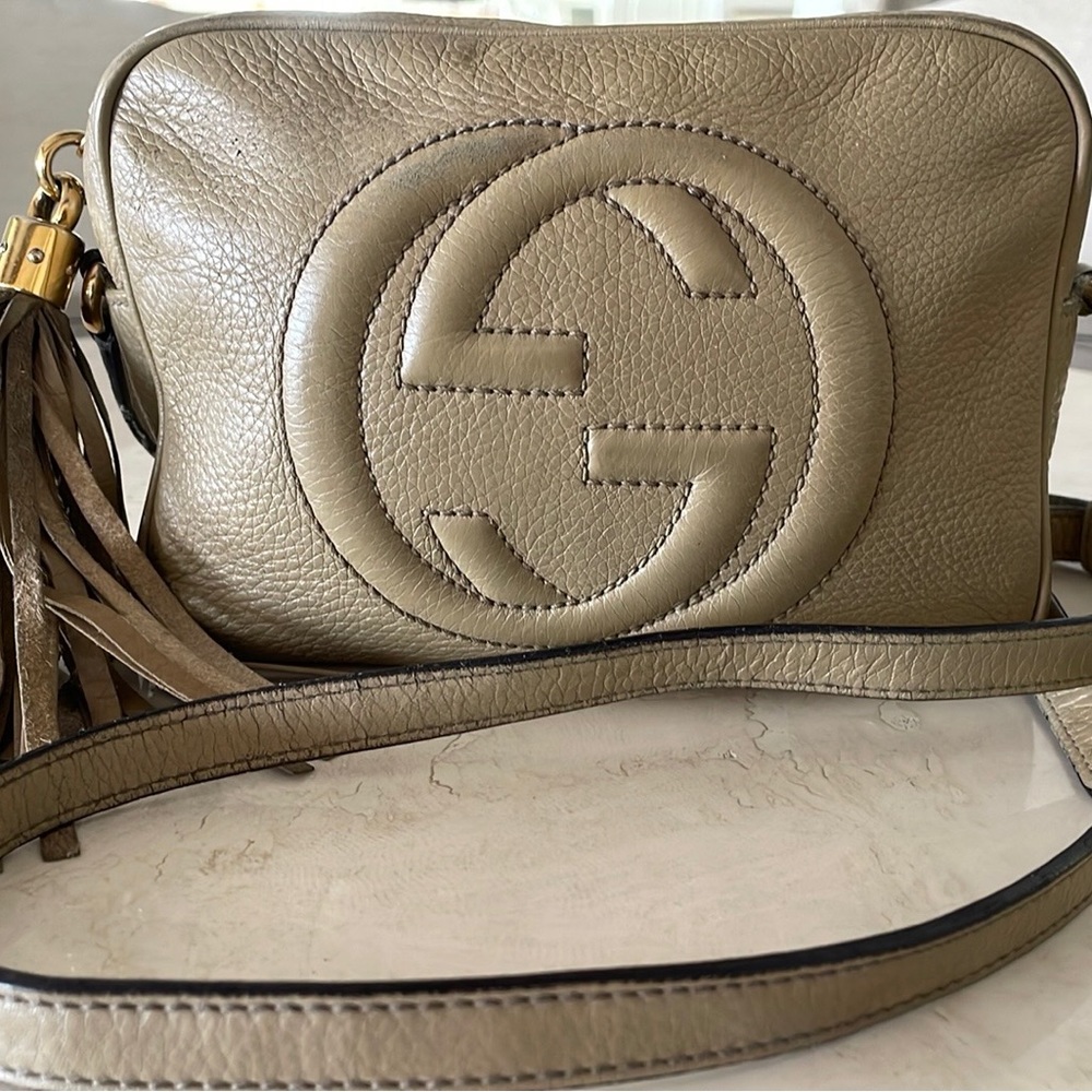 Beige crossbody Gucci Camera Bag